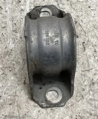 BMW X5 F15 Sway bar bush bracket, front 6859263