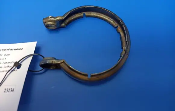 Mercedes-Benz E W213 Muffler pipe connector clamp A0009956033