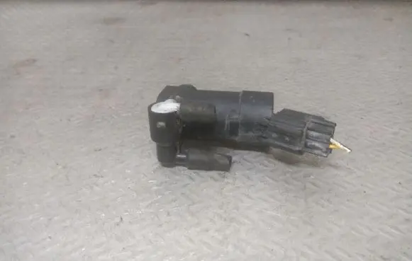 Volvo C30 Windscreen/windshield washer pump