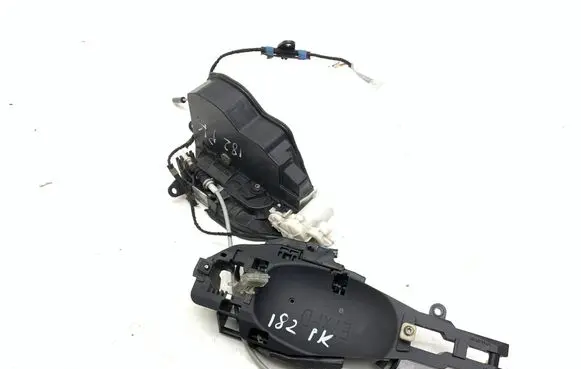 BMW X3 F25 Coupe door lock (next to the handle) 7331739 I120085