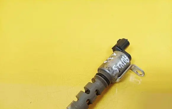 Toyota Auris 150 Camshaft vanos timing valve 