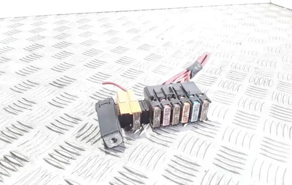 Renault Megane II Fuse module 15445991