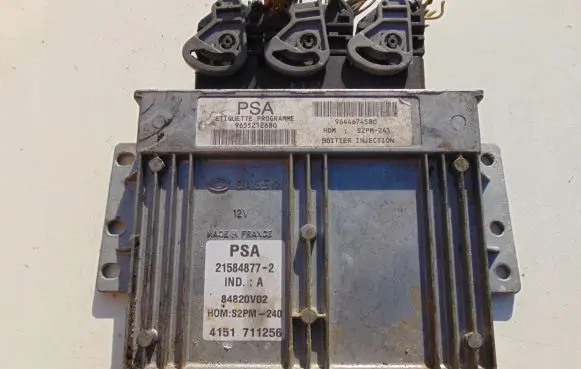 Citroen C5 Engine control unit/module 9655212680