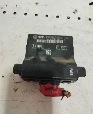 Volkswagen Golf V Gateway control module 1K0907530E 1K0907951
