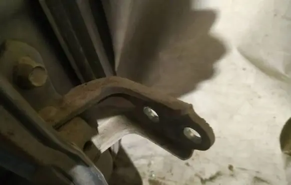 Hyundai Sonata Rear door lower hinge