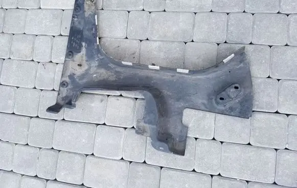 Engine splash shield/under tray