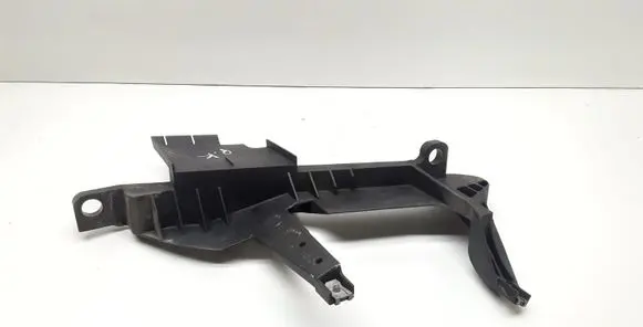 BMW X3 E83 Headlight/headlamp mounting bracket 1301073024