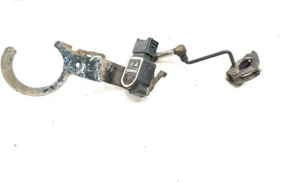 Headlight/headlamp level sensor
