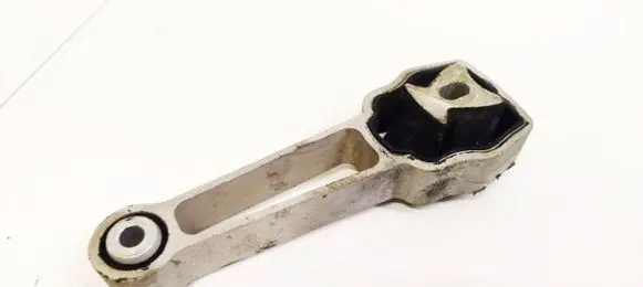 Volvo S80 Engine mount bracket
