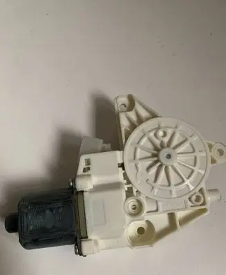 Mercedes-Benz GLA W156 Front door window regulator motor A2469065100 933865101