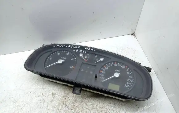 Renault Laguna II Speedometer (instrument cluster) 8200170297