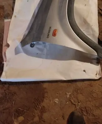 Honda CR-V Fender mounting bracket