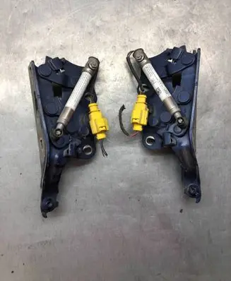 Audi A3 S3 8V Engine bonnet/hood hinges 8V0823302F 8V0823301F 8V0823823F
