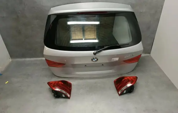BMW X1 E84 Truck tailgate 