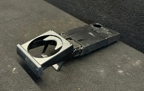 Audi A6 S6 C5 4B Cup holder 4B0862534D