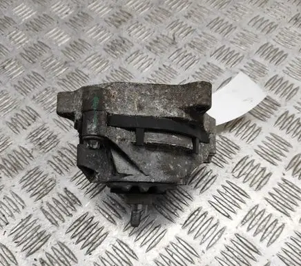 BMW 4 F32 F33 Engine mount bracket 6859412