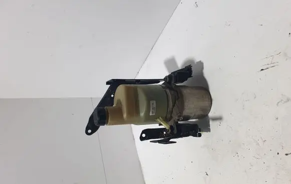Volvo C30 Power steering pump 5N513K514AD 30741955