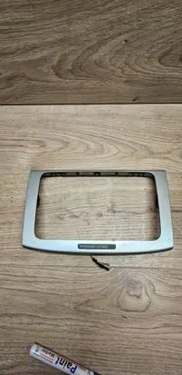 Radio/GPS head unit trim