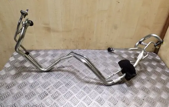 Volvo XC60 Air conditioning (A/C) pipe/hose 30733937