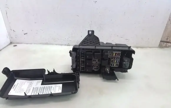 Volvo V70 Fuse box set 30728132
