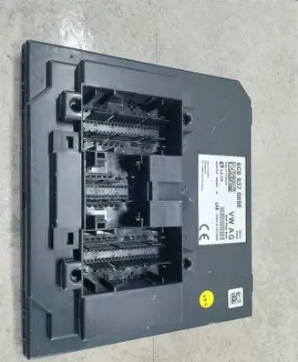 Skoda Fabia Mk3 (NJ) Comfort/convenience module 6C0937089E