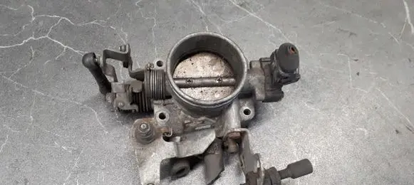 BMW 3 E36 Throttle body valve 17303629