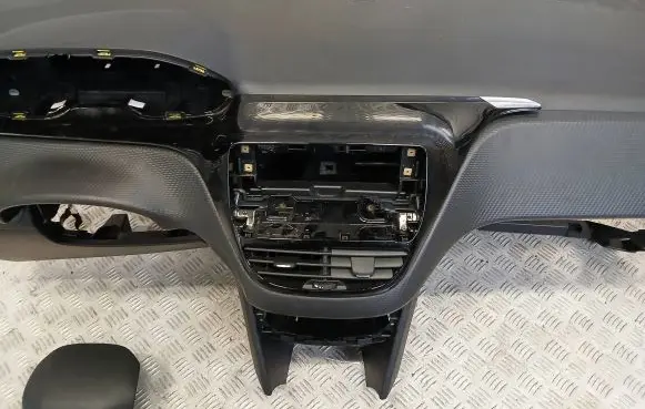 Peugeot 2008 I Dashboard 98021008XM 1097731X