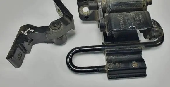 Audi A6 S6 C6 4F Rear door hinge set 