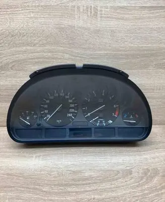 Speedometer (instrument cluster)