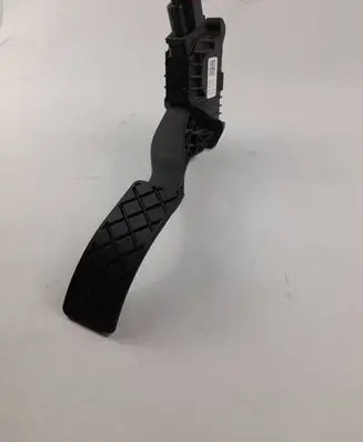 Volkswagen Golf VII Accelerator throttle pedal 5Q1723503H