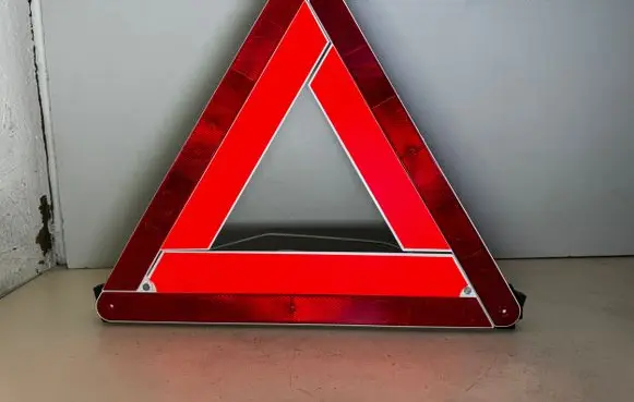 Skoda Octavia Mk3 (5E) Emergency warning sign GGA093001A 093001A