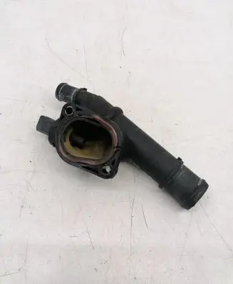 Volkswagen PASSAT B6 Thermostat housing 03G121132