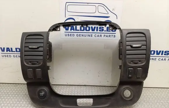 Renault Trafic III (X82) Radio/GPS head unit trim 93452450
