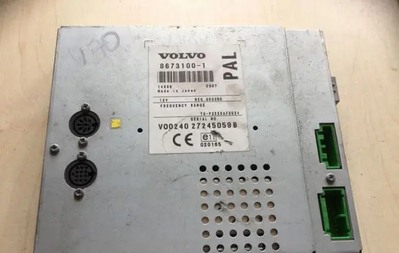 Volvo V70 Navigation unit CD/DVD player 8673100