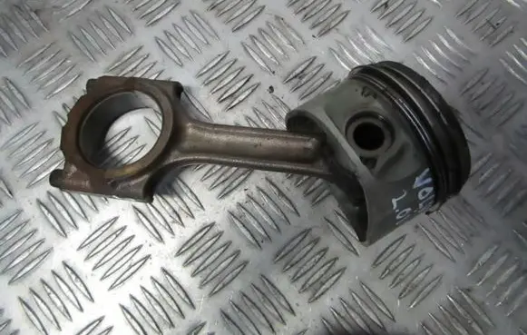 Volvo S40, V40 Piston with connecting rod