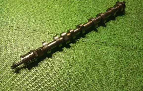 BMW X5M E70 Camshaft 7586785