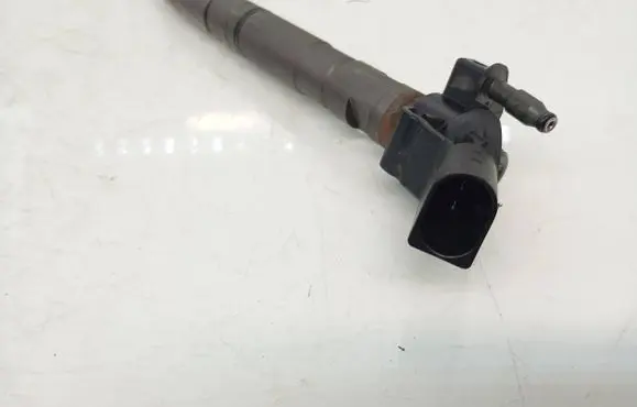 Audi A5 8T 8F Fuel injector 059130277BE 0445116023