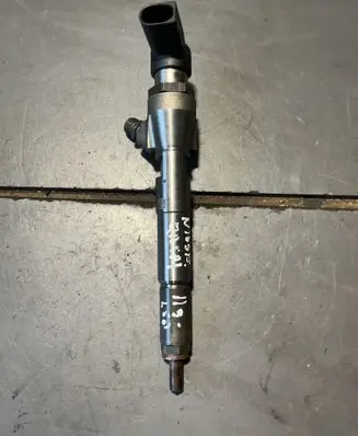 Renault Laguna III Fuel injector 166008052R