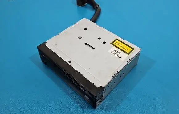 Toyota Yaris CD/DVD changer 0860100906 IMPRK1545439