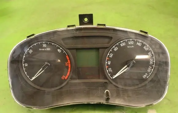 Skoda Fabia Mk2 (5J) Speedometer (instrument cluster) 5J0920801C