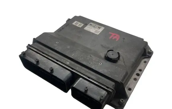 Toyota Auris 150 Engine control unit/module 8966112B00 1758008121