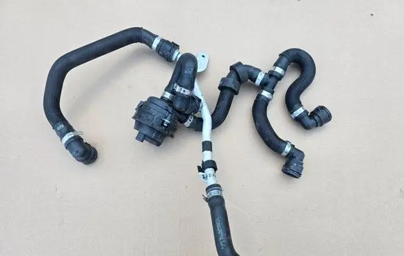 Alfa Romeo Giulia Electric auxiliary coolant/water pump