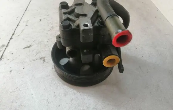 KIA Ceed Power steering pump 571003A200 YSEK09