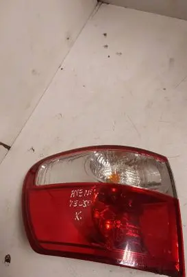 Toyota Avensis Verso Rear/tail lights