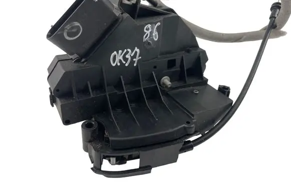 Volvo S60 Rear door lock 31301742