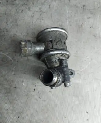 Ford Galaxy EGR valve 06A131351