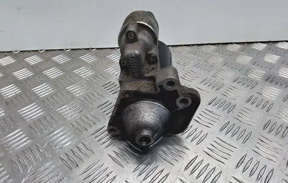 Nissan Juke I F15 Starter motor 233001073R 20131119 0001108018