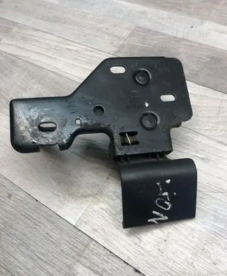 Seat Leon (1P) Engine bonnet/hood lock/latch loop/hook 1P0823480
