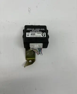 Toyota Avensis T250 Light module LCM 8996005020 3560016337