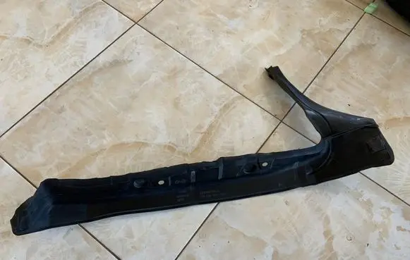 Audi S5 Facelift Fender end trim 8T0821112A